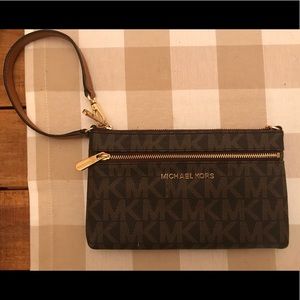 Michael Kors Wristlet/Wallet